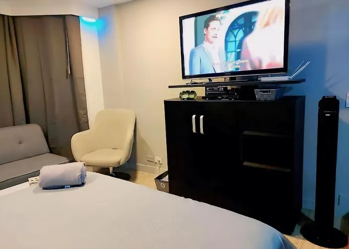 Executive Suites Minutes From The Airport